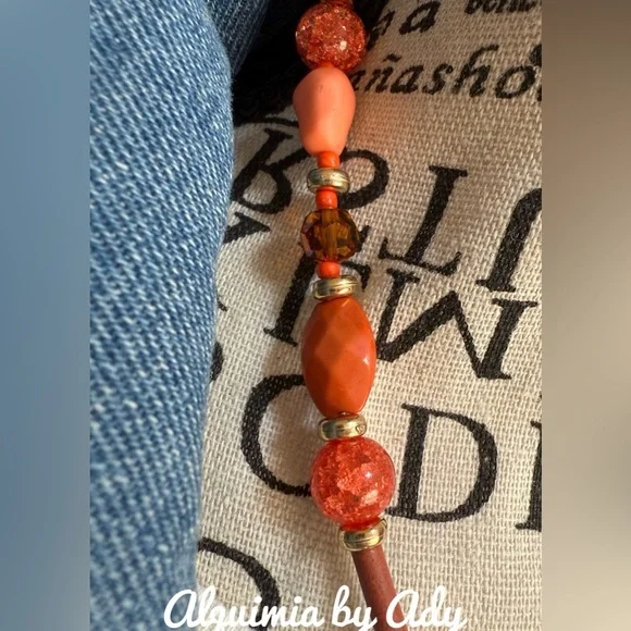 Alquimia Gold and Orange Necklace with Unique Design - Picture 4 of 4